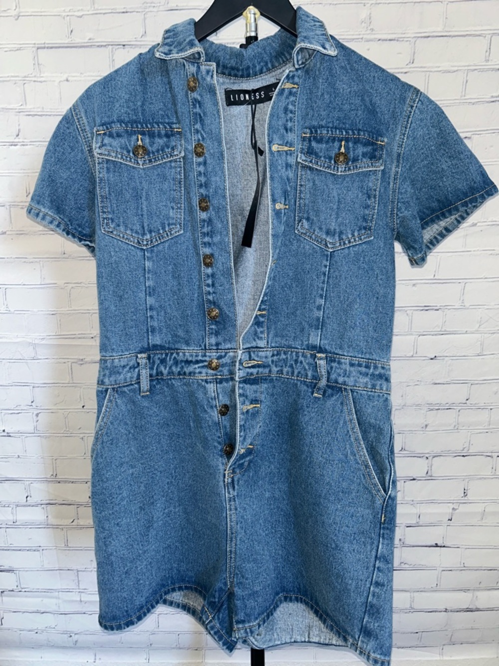 NWT Lioness Blue Denim Short Sleeve Button Romper. Large